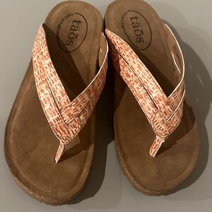 Taos Footwear Tan and Orange Flip Flops
